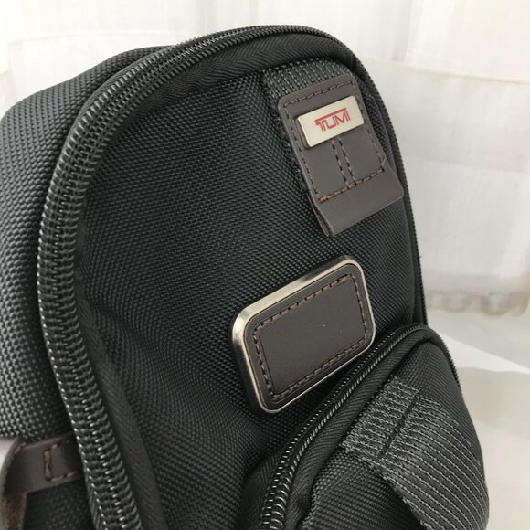 NWT TUMI SLING BAG In black - Picture 4 of 11